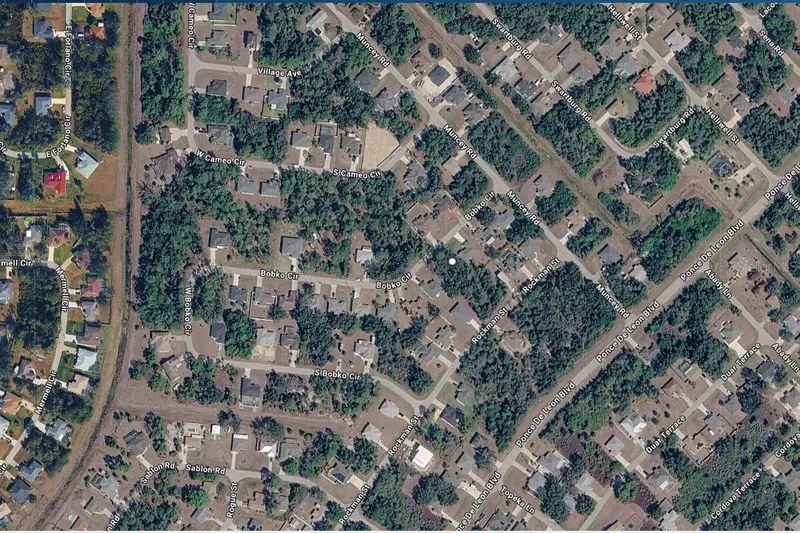 BOBKO CIRCLE, NORTH PORT, photo 2 of 14
