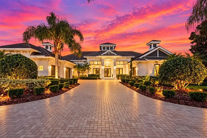 8009 BOUNTY LANE, BRADENTON