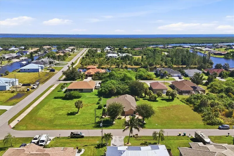 8069 BURWELL CIRCLE, PORT CHARLOTTE, photo 2 of 46