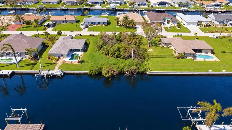 5208 CONNER TERRACE, PORT CHARLOTTE, photo 5 of 15