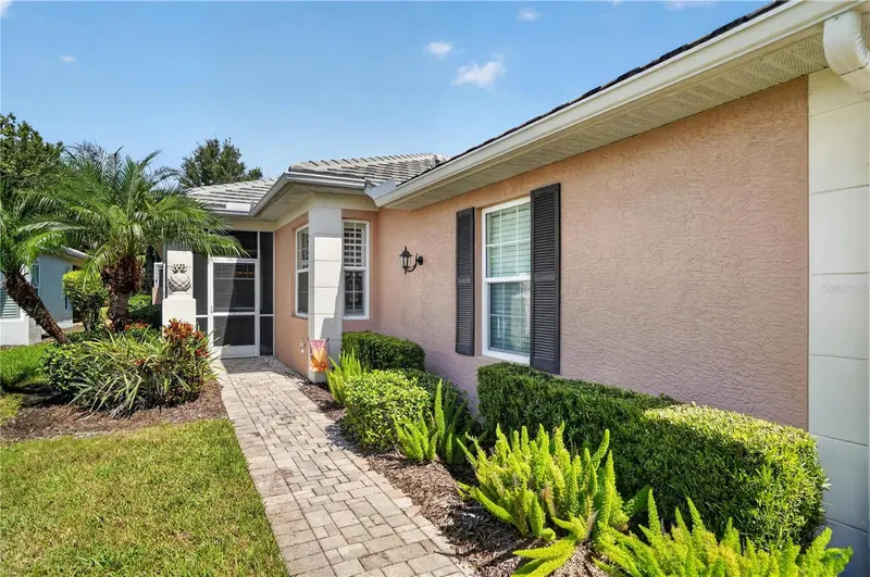1848 LANCASHIRE DRIVE #1848, VENICE, photo 2 of 56