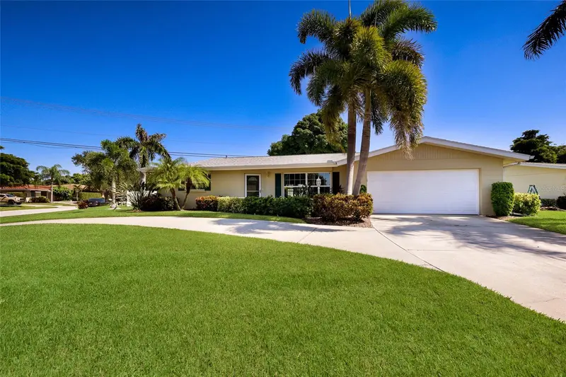 Address available upon request, SARASOTA, photo 4 of 41
