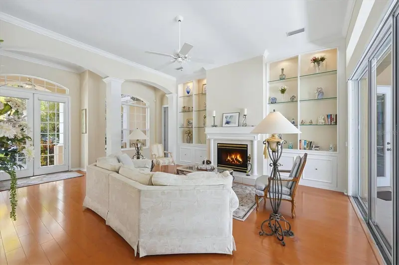 7930 WYNDHAM COURT, UNIVERSITY PARK, photo 3 of 55