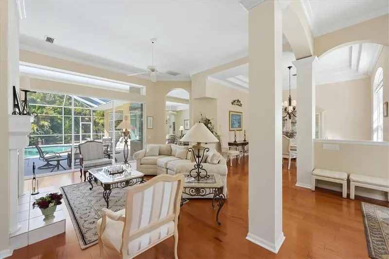 7930 WYNDHAM COURT, UNIVERSITY PARK, photo 5 of 55
