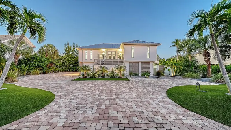 660 PENFIELD STREET, LONGBOAT KEY