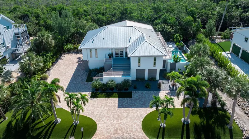 660 PENFIELD STREET, LONGBOAT KEY, photo 3 of 53