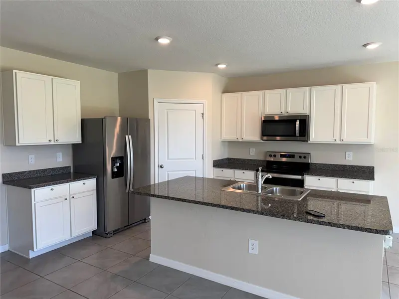 17448 HARVEST MOON WAY, BRADENTON, photo 4 of 25