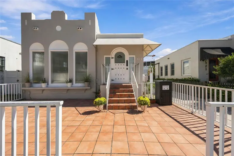 417 BURNS COURT, SARASOTA