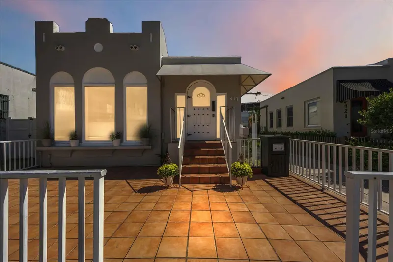 417 BURNS COURT, SARASOTA, photo 5 of 59