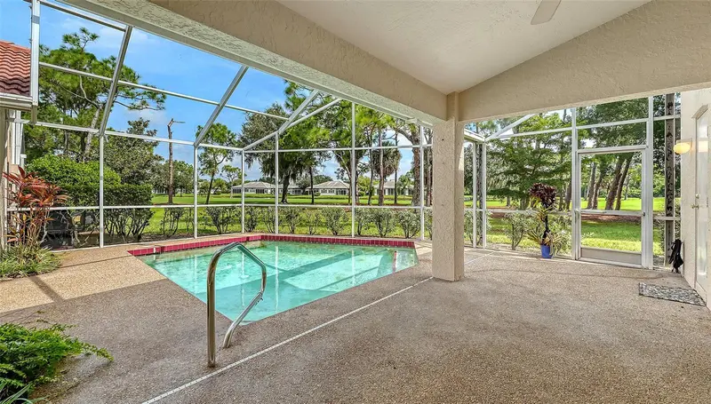 3944 LYNDHURST COURT, SARASOTA, photo 4 of 41