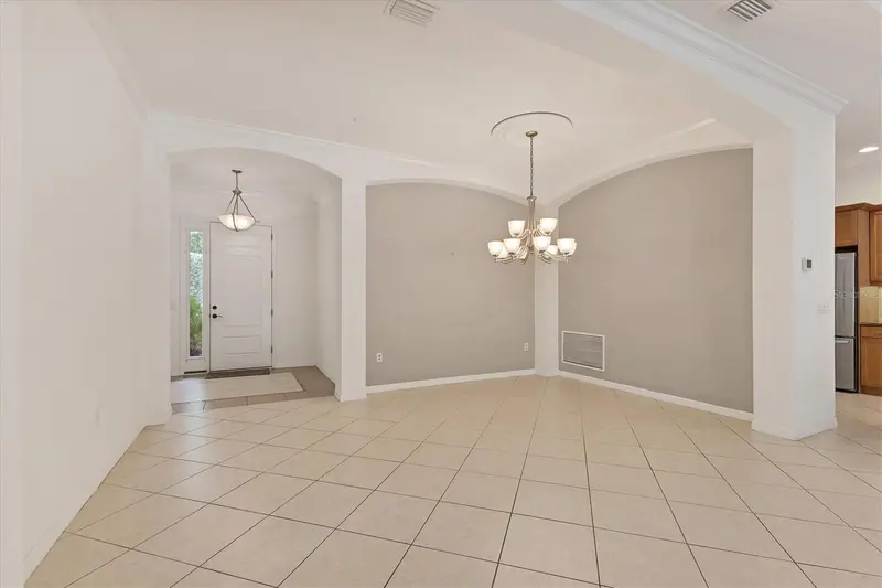 7236 LISMORE COURT, LAKEWOOD RANCH, photo 5 of 48