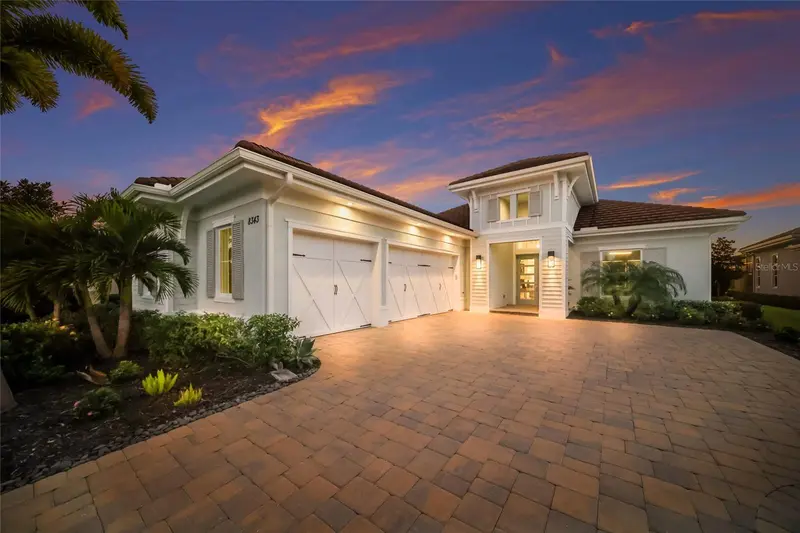 8343 PAVIA WAY, LAKEWOOD RANCH, photo 2 of 41