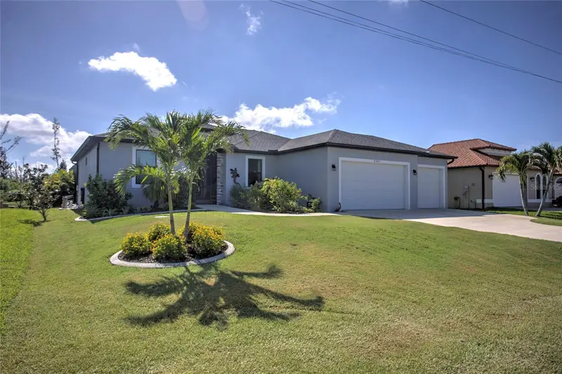 8380 TECUMSEH CIRCLE, PORT CHARLOTTE, photo 2 of 35