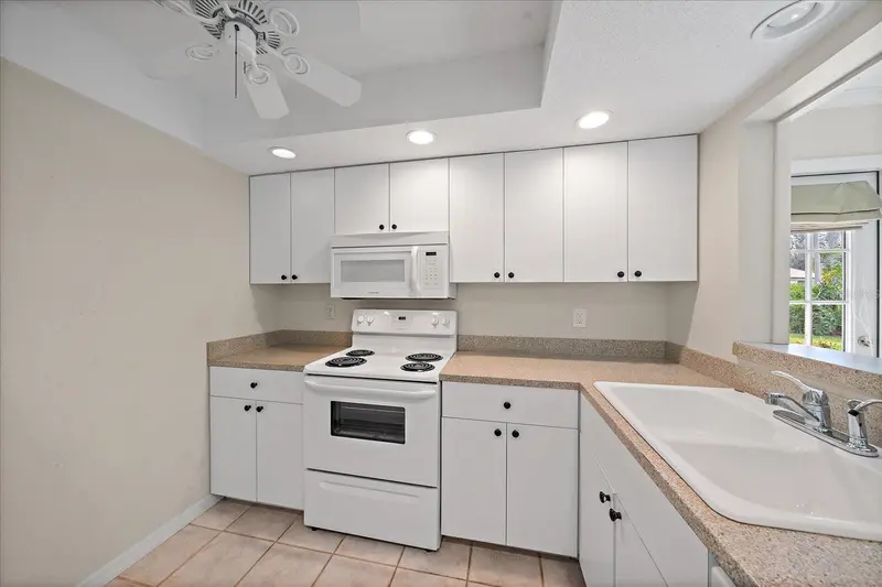 1349 GRAND BOULEVARD #1006, SARASOTA, photo 4 of 26