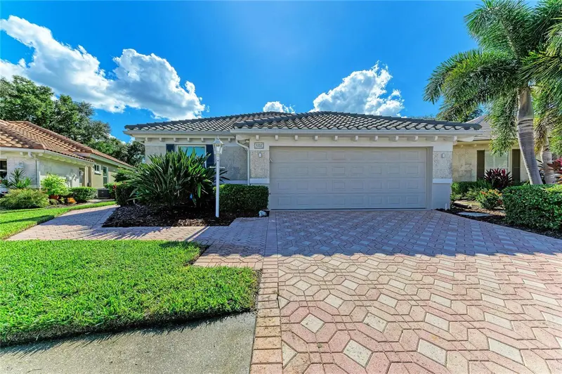 8352 CANARY PALM COURT, SARASOTA, photo 5 of 74