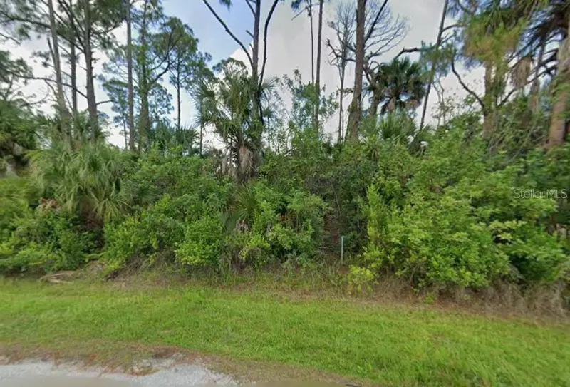 SEA HORSE AVENUE, NORTH PORT, photo 3 of 3