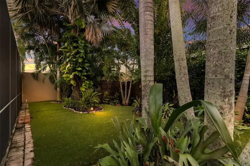 8705 52ND DRIVE, BRADENTON, photo 3 of 90