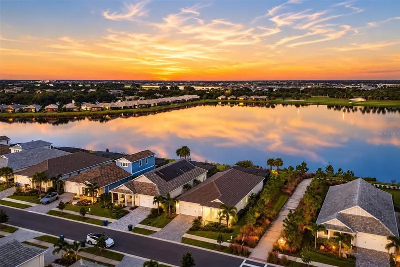1104 WATERLINE COURT, SARASOTA, photo 2 of 59