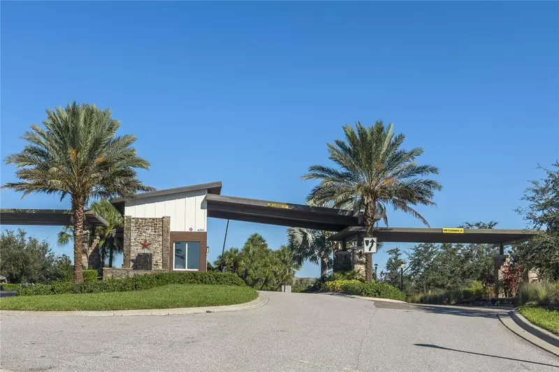 18244 CROPSIDE TRAIL, LAKEWOOD RANCH, photo 4 of 83