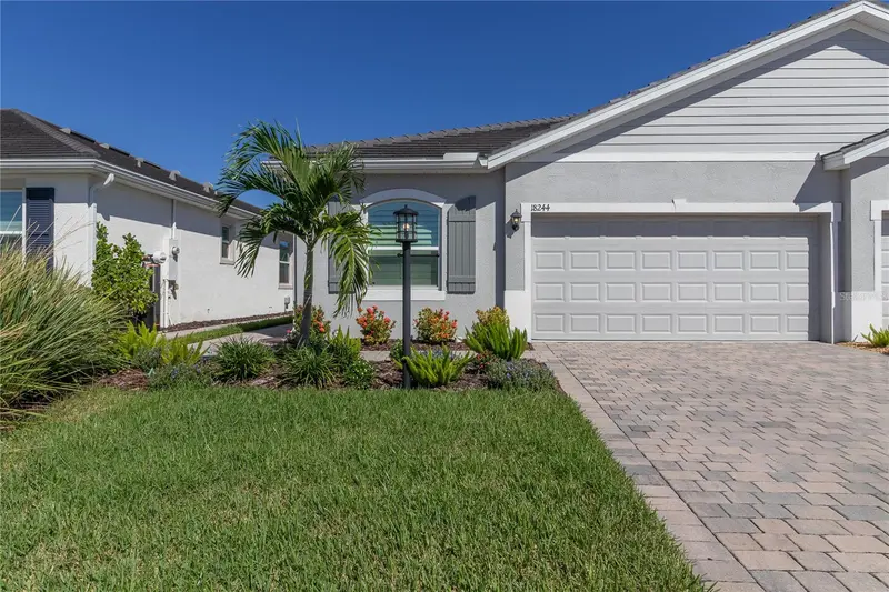 18244 CROPSIDE TRAIL, LAKEWOOD RANCH, photo 5 of 83