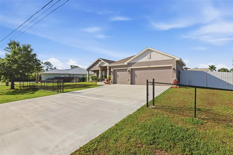 14735 KEYSTONE BLVD, PORT CHARLOTTE, photo 2 of 32