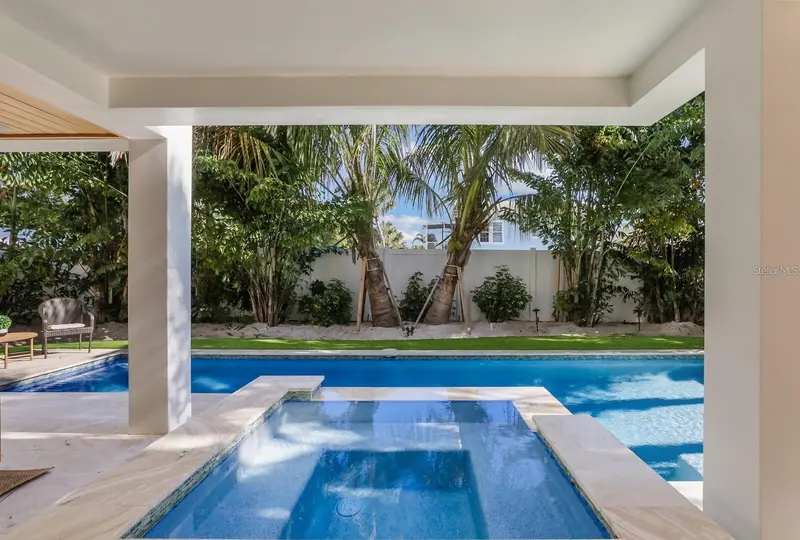 6930 LONGBOAT DRIVE, LONGBOAT KEY, photo 4 of 48