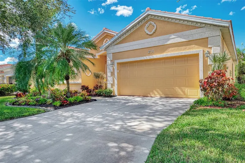 219 RIO TERRA, VENICE, photo 2 of 77