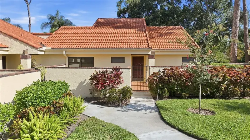 5387 HUNTINGWOOD COURT #4, SARASOTA