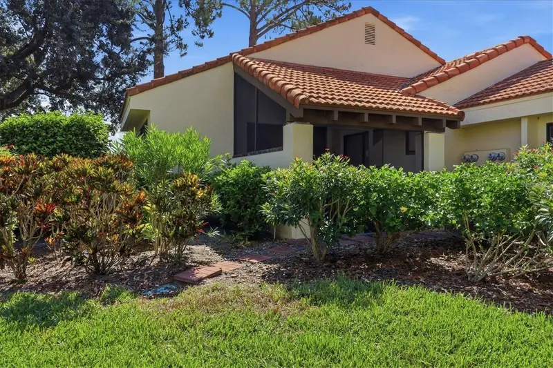 5387 HUNTINGWOOD COURT #4, SARASOTA, photo 3 of 39