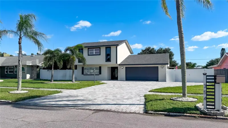 354 MONTGOMERY AVENUE, SARASOTA, photo 3 of 62