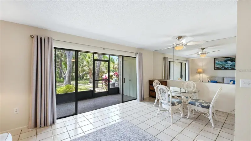 3025 QUAIL HOLLOW #3025, SARASOTA, photo 3 of 19