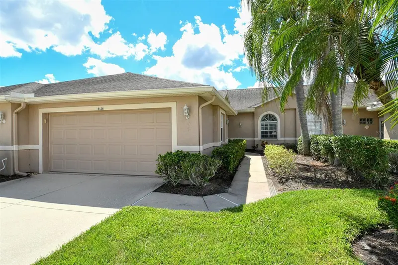 5126 BLUE ASH AVENUE, SARASOTA, photo 5 of 63