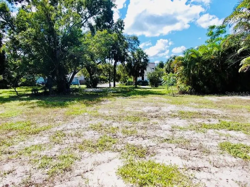 1705 6TH STREET, SARASOTA, photo 2 of 36