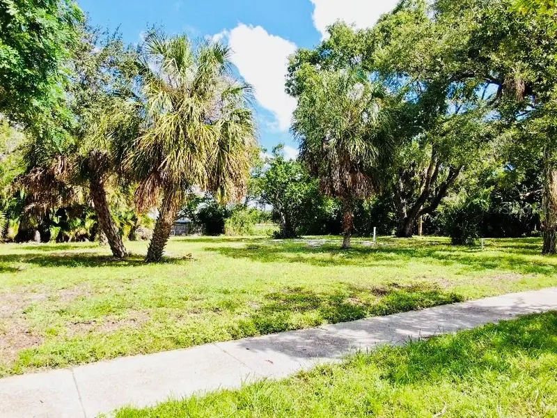 1705 6TH STREET, SARASOTA, photo 4 of 36