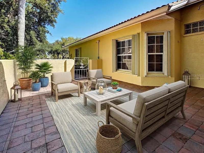 251 VISTA DEL LAGO WAY, VENICE, photo 3 of 48