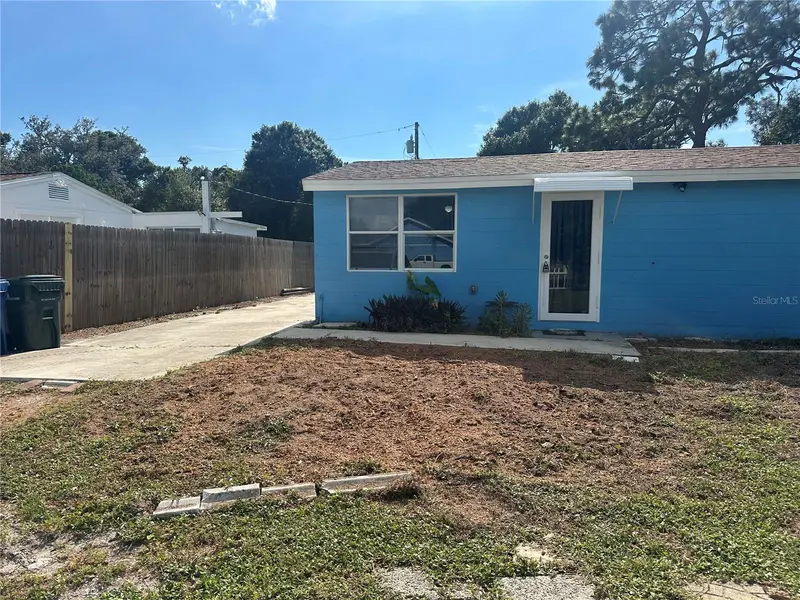 2184 WOODMERE ROAD, VENICE, photo 2 of 25