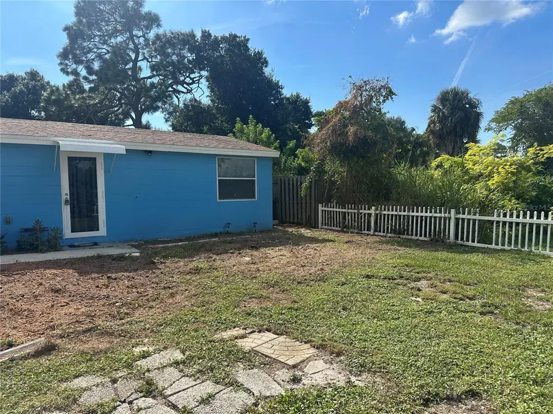 2184 WOODMERE ROAD, VENICE, photo 3 of 25