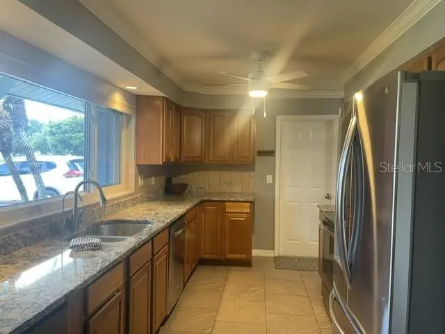 3737 KINGSWOOD DRIVE, SARASOTA, photo 3 of 33