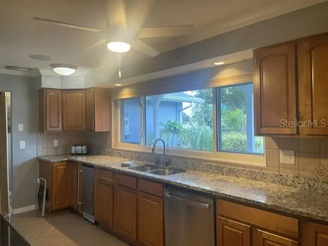 3737 KINGSWOOD DRIVE, SARASOTA, photo 4 of 33