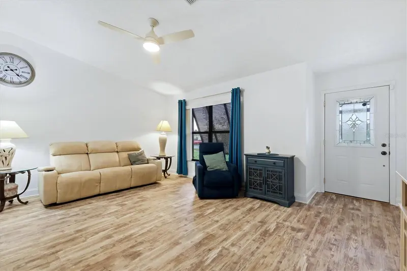 10444 GULFSTREAM BOULEVARD, ENGLEWOOD, photo 4 of 44