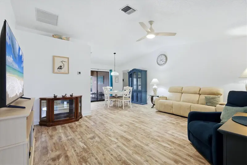 10444 GULFSTREAM BOULEVARD, ENGLEWOOD, photo 5 of 44