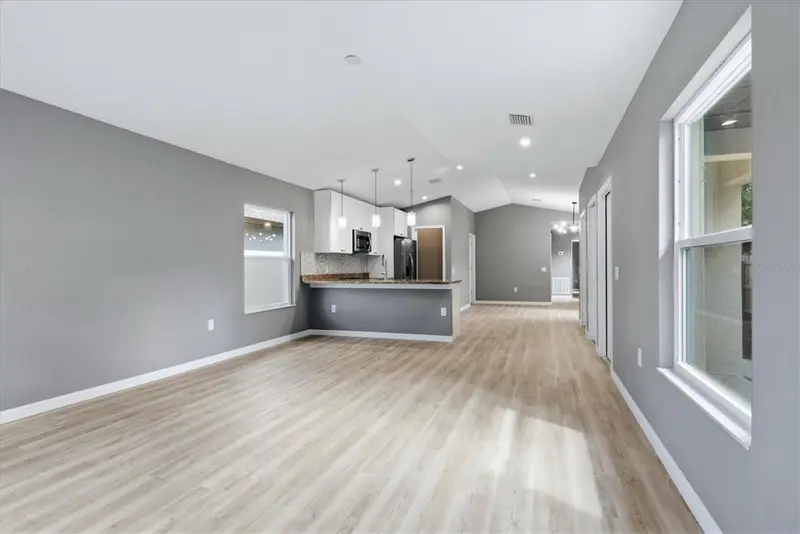 3908 WALNUT AVENUE, SARASOTA, photo 5 of 30