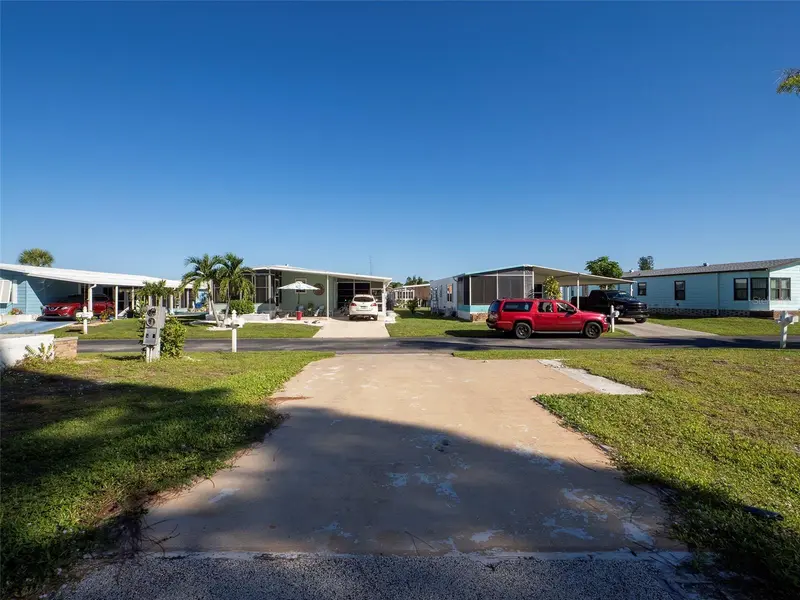 181 FIJI CIRCLE, ENGLEWOOD, photo 4 of 14