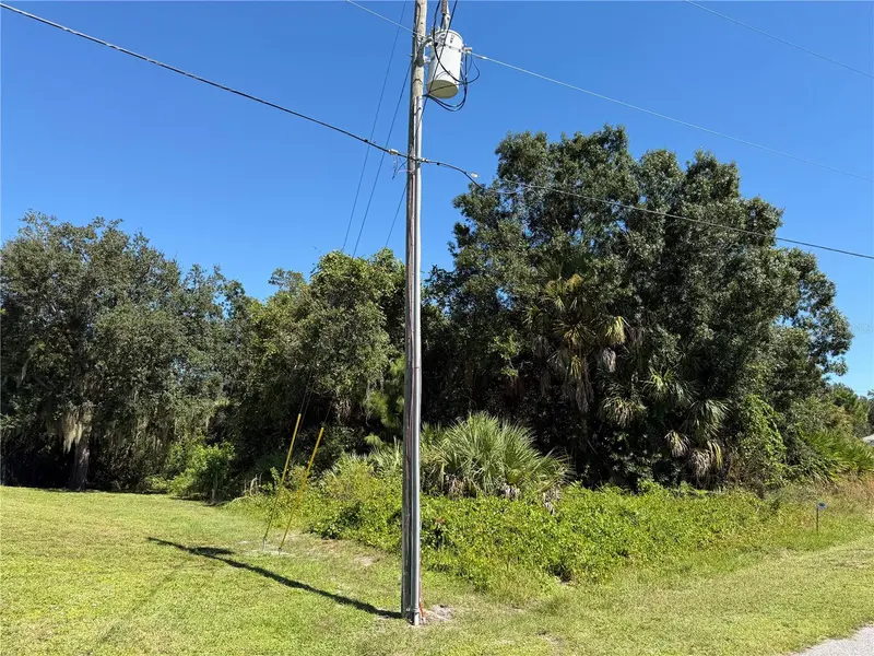 KIMBALL CIRCLE, NORTH PORT, photo 2 of 8