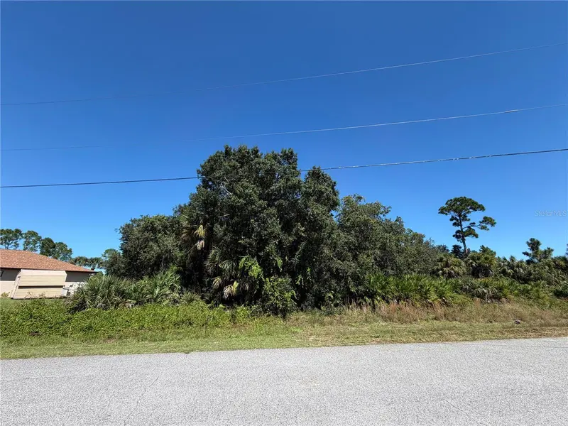 KIMBALL CIRCLE, NORTH PORT, photo 4 of 8