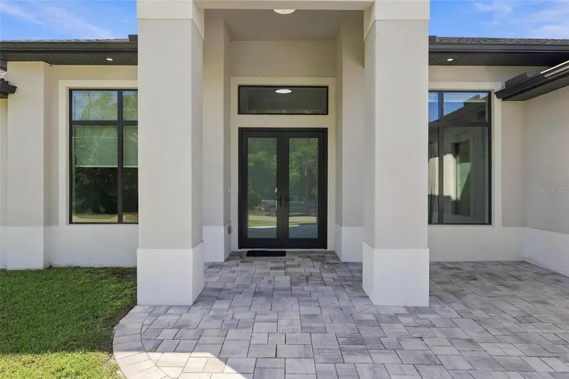 5731 GIFFEN AVENUE, NORTH PORT, photo 3 of 65