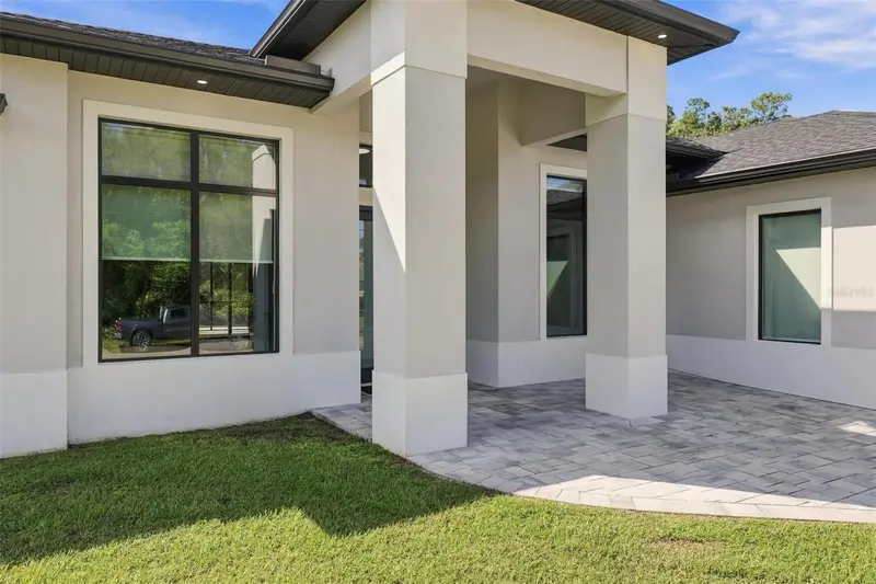 5731 GIFFEN AVENUE, NORTH PORT, photo 4 of 65