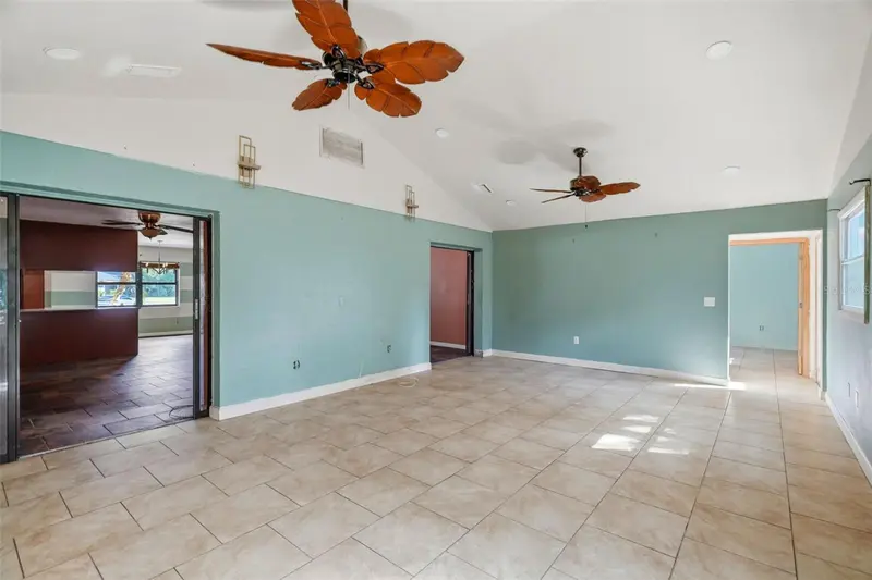 8326 SYLVAN WOODS DRIVE, SARASOTA, photo 4 of 37