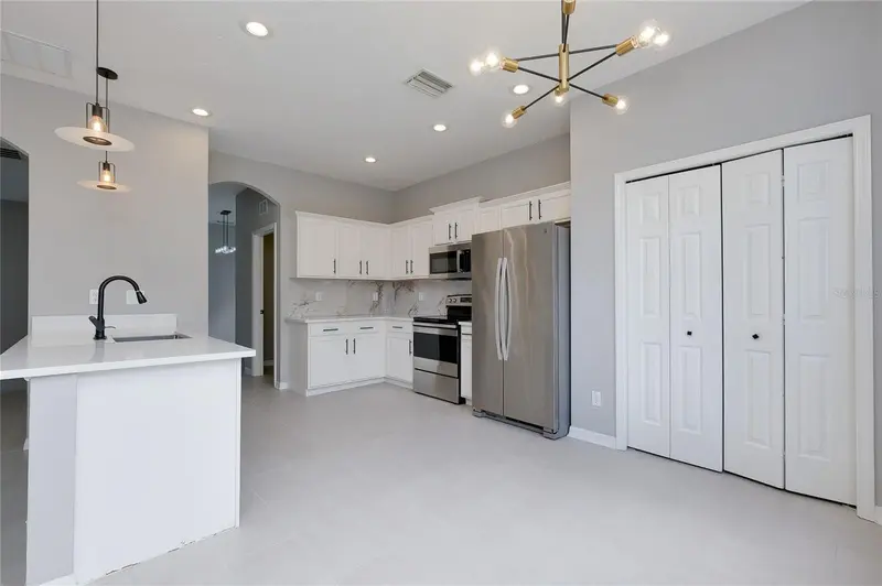 15328 SKIP JACK LOOP, LAKEWOOD RANCH, photo 4 of 83