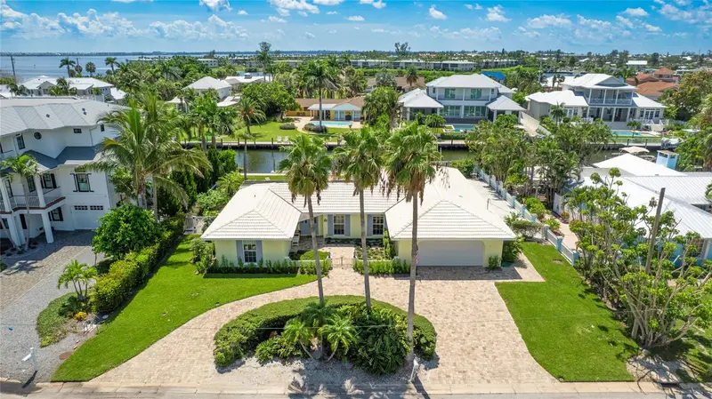 539 67TH STREET, HOLMES BEACH
